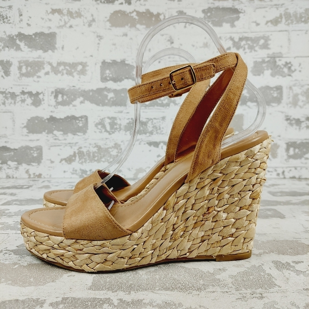BP. Women Beige Faux Suede Ginny Wedge Ankle Strap Espadrille Sandals W432
